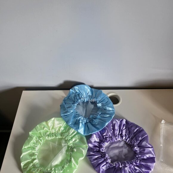 NWT Three pack of Heavy Duty Shower Caps - Picture 6 of 7